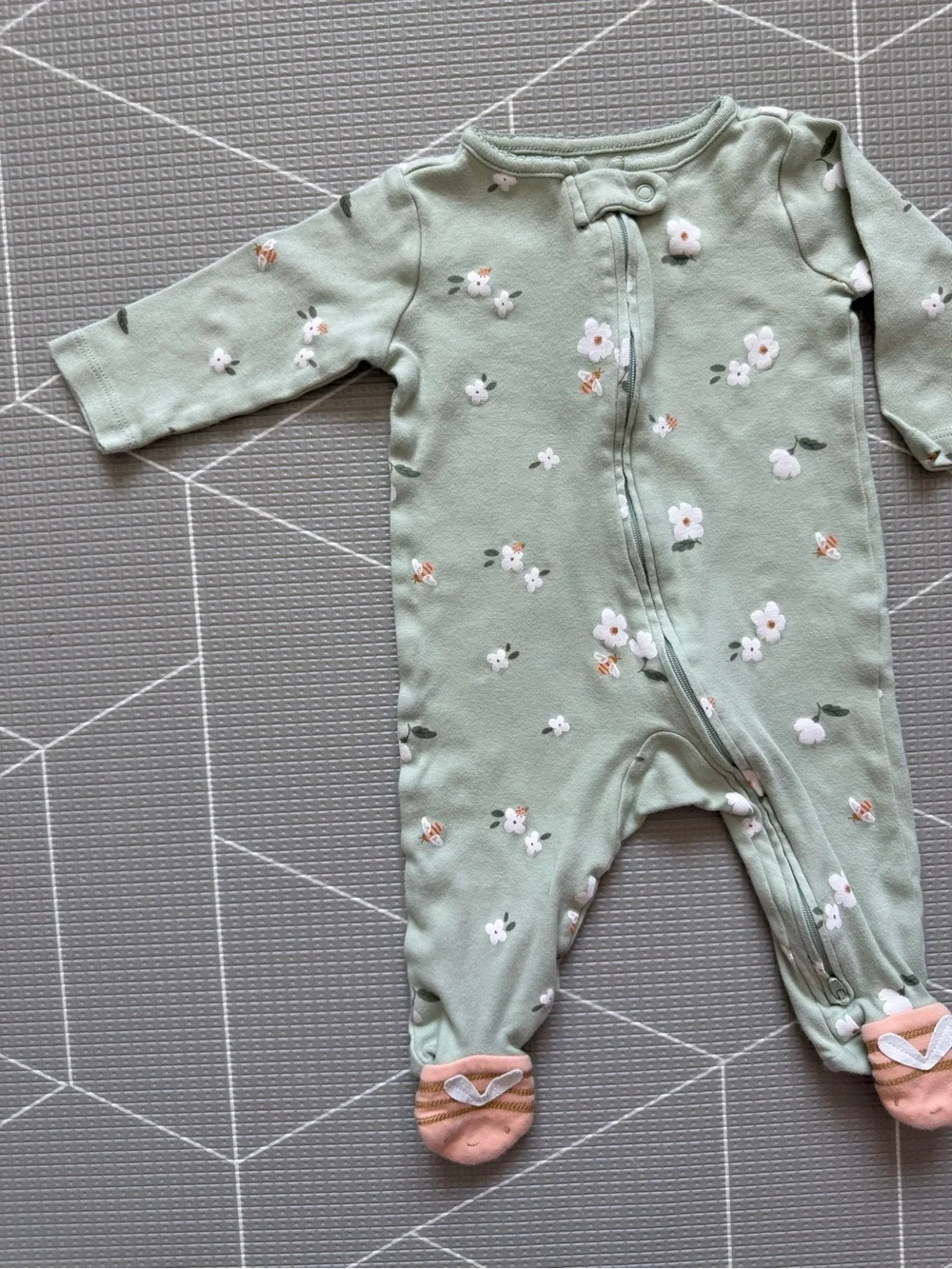 Carters|Baby girl Sage green ditsy Floral One-Piece Footed Sleeper,cotton•••6M